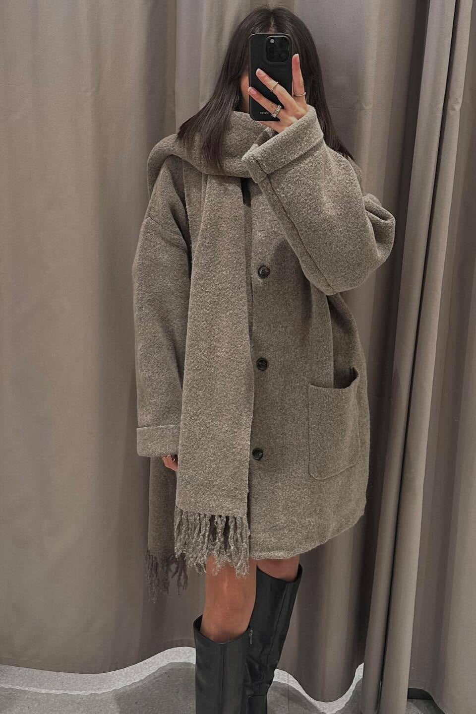 Nina | Knit coat with scarf