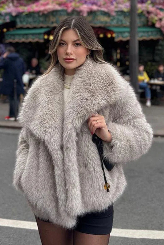 Alvhild | VelvetFur Luxe Kåpe