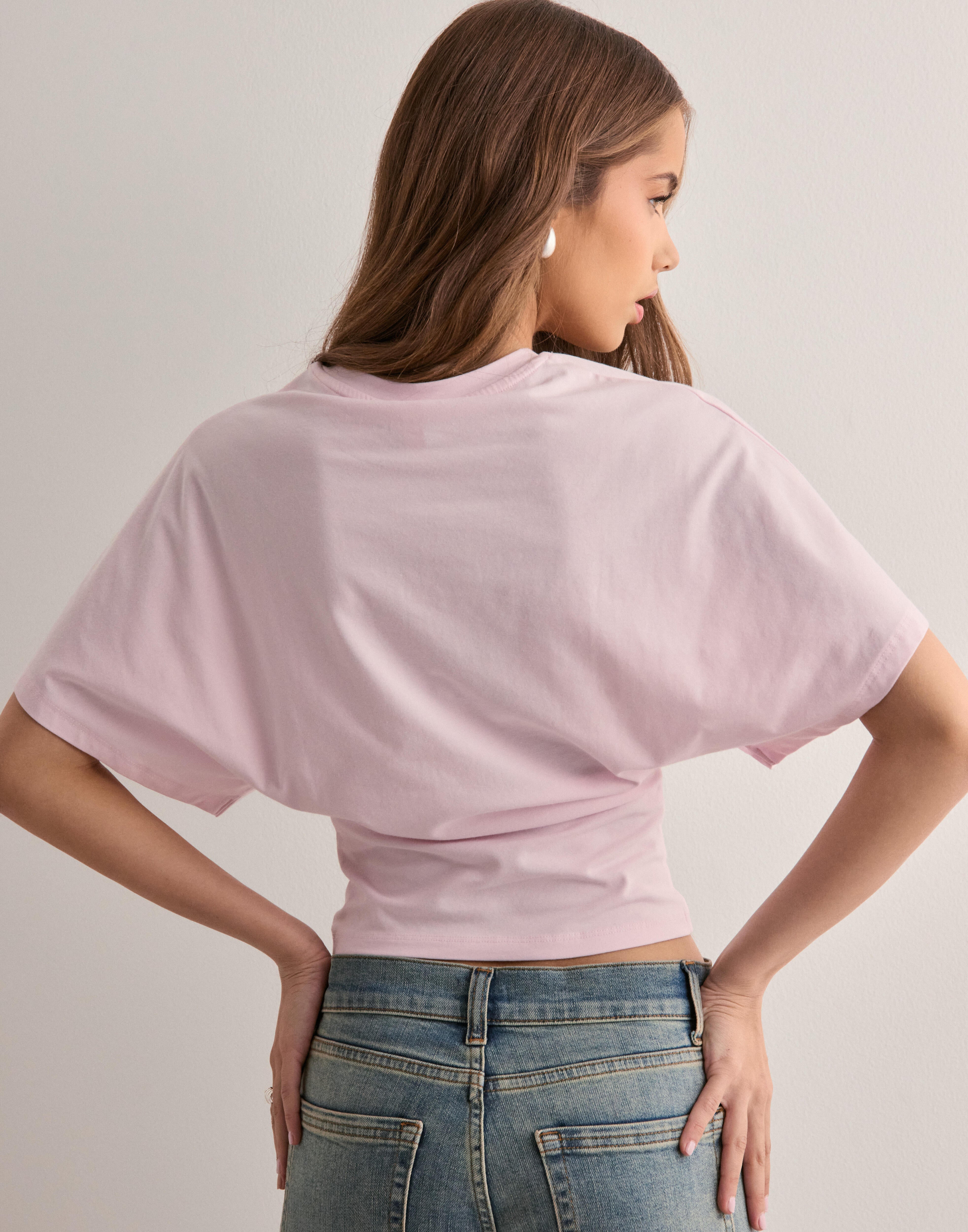 Gudrun |  Topp med vide ermer